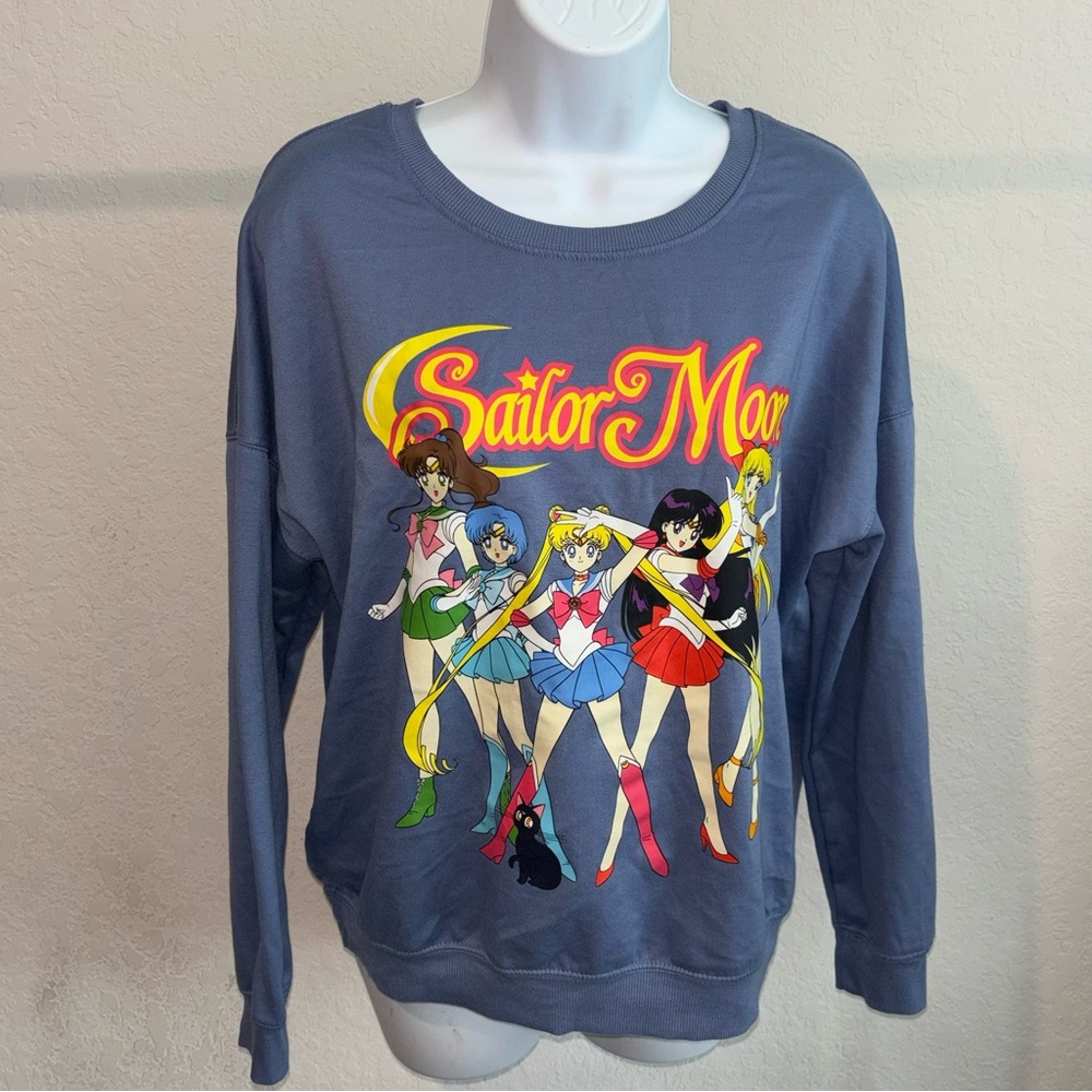 Juniors M Sailor Moon Graphic Sweatshirt